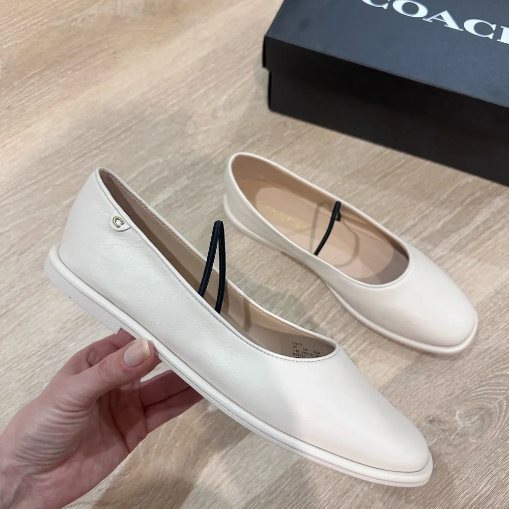 NWT Coach Leather Mary Jane Flats Chalk Color , Size 7.5, 8, 8,5 - Picture 2 of 10